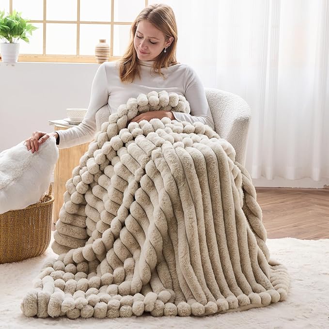 NEWCOSPLAY Faux Fur Twin Blanket Linen 3D Ribbed Plush Thick Warm Blanket for Couch Sofa Bed 850GSM (Linen Ribbed, Twin(60"x80"))