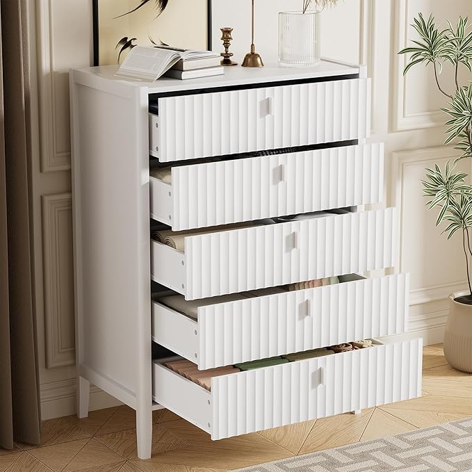 White 5 Drawer Dresser, 31.5" Wide White Modern Dresser with Fluted Front & Metal Handles for Bedroom, Living Room