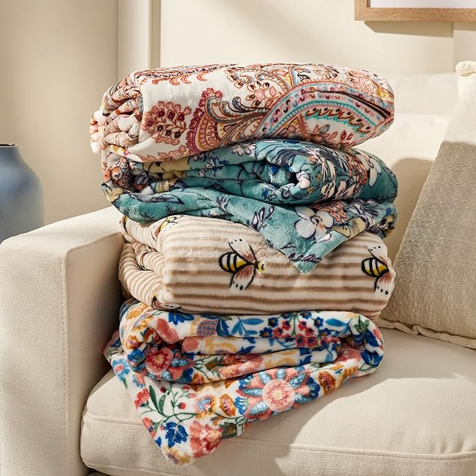 Vera Bradley Women's Fleece Plush Throw Blanket