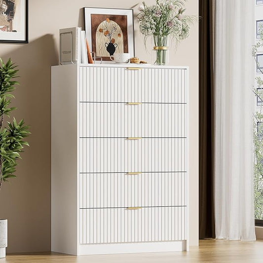 White Dresser for Bedroom, Modern Dresser with 5 Drawers and Smooth Slides, Wide Chest of Drawers with Golden Handles for Bedroom, Living Room, Closet, 15.7" D x 31.5" W x 47.2" H