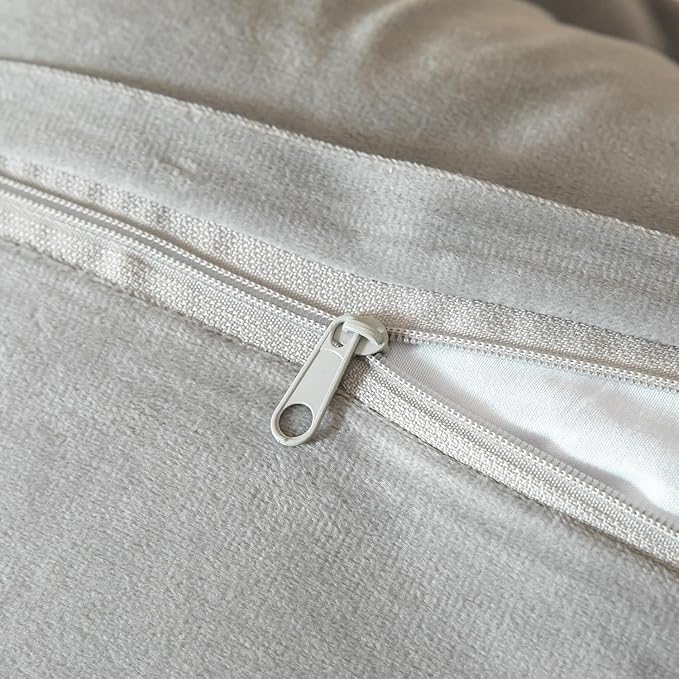 Yaertun Pack of 2 Chenille Textured Decorative Throw Pillow Covers Accent Solid Cushion Cover Soft Cozy Pillow Case with Velvet Back for Couch Sofa Bed Living Room 26x26 Inch Light Grey