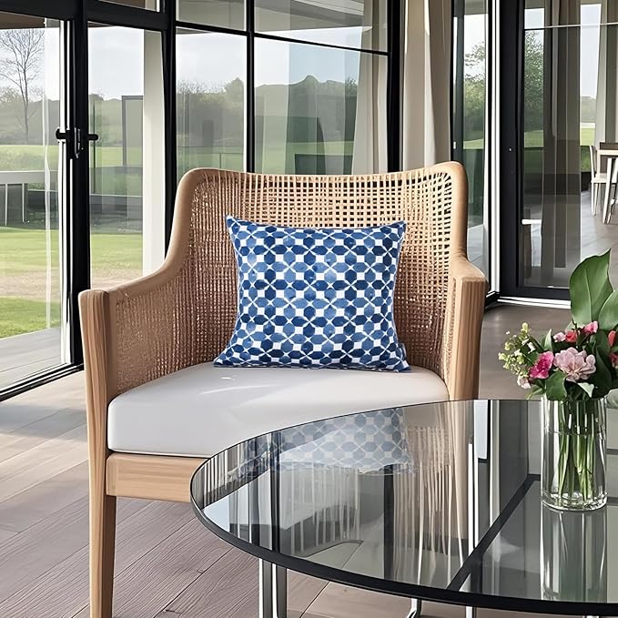 Outdoor/Indoor Throw Pillows, Pack of 2 Waterproof Decorative Throw Pillows with Inserts, 18”x18” Square Pillows for Bed, Couch, Sofa and Patio Furniture