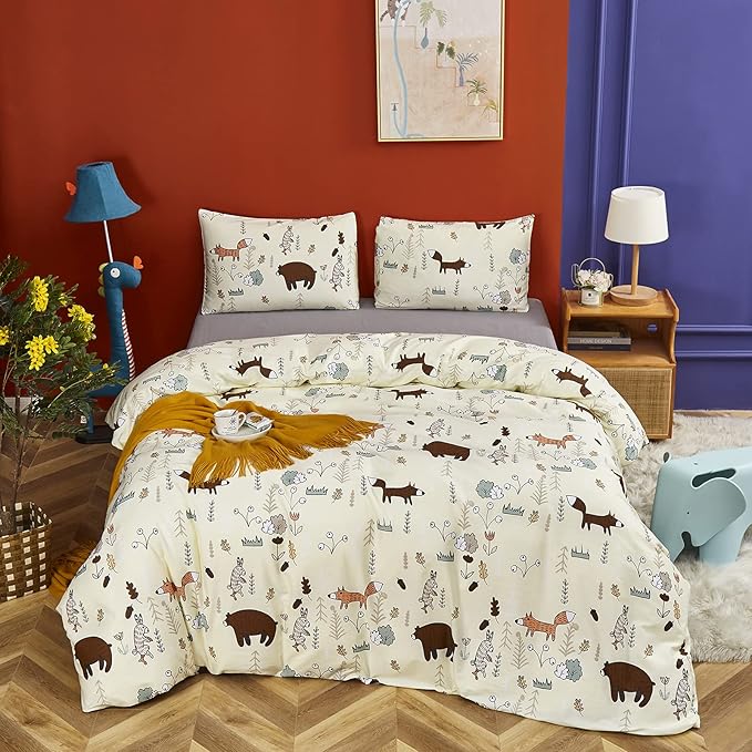 CLOTHKNOW Kids Queen Comforter Set Yellow Bear Bedding Comforter Sets Cute Animal Fox Woodland Forest Comforter with 2 x Pillow Cases