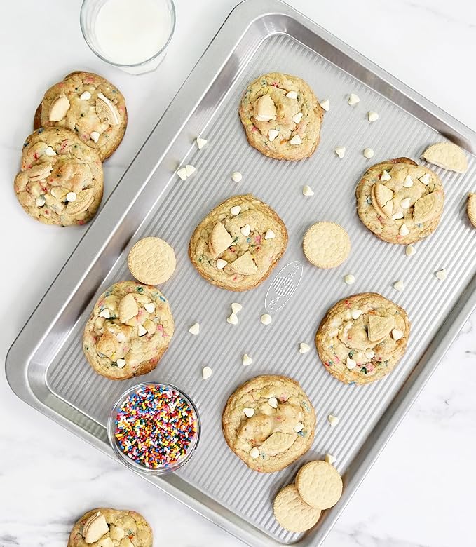 USA Pan Bakeware Aluminzed Steel 5-Piece Set Half, Cookie Sheet, Loaf, Square, Round Cake Pan