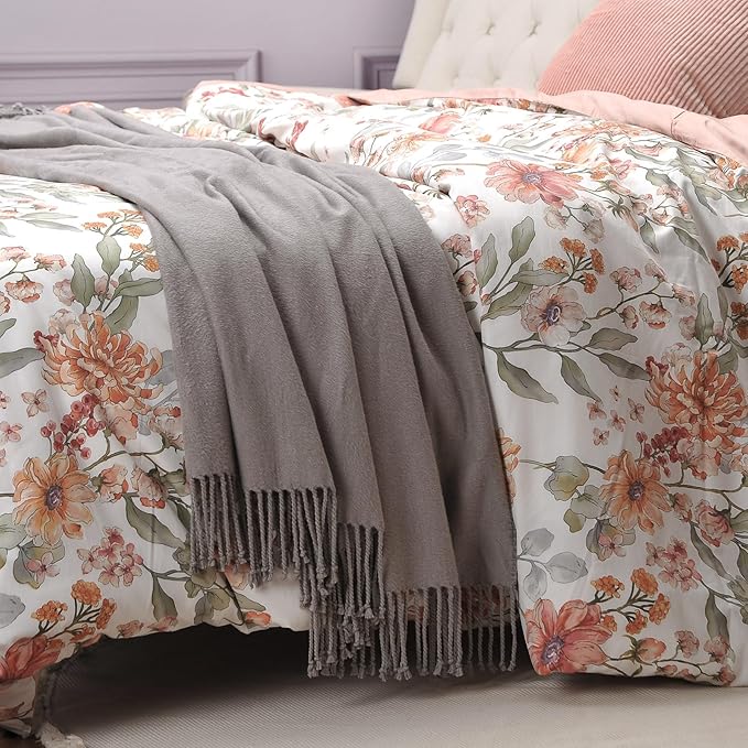 CUDDLE DREAMS Silk Throw Blanket with Hand-Knotted Fringe, Natural, Soft & Breathable (Gray)