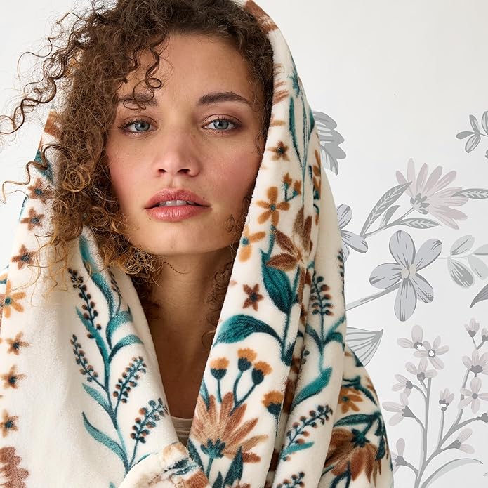 Vera Bradley Women's Fleece Plush Throw Blanket