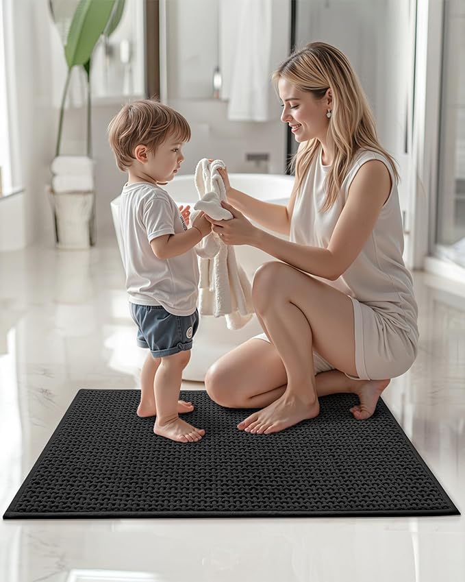 Color&Geometry Ultra Soft Chenille Bathroom Rugs Non Slip Rubber Backing, Machine Washable, Super Absorbent Floor Mat for Bathroom, Bathtub & Shower, Quick Dry Black Large Bath Mat, 23.5"x35.5"