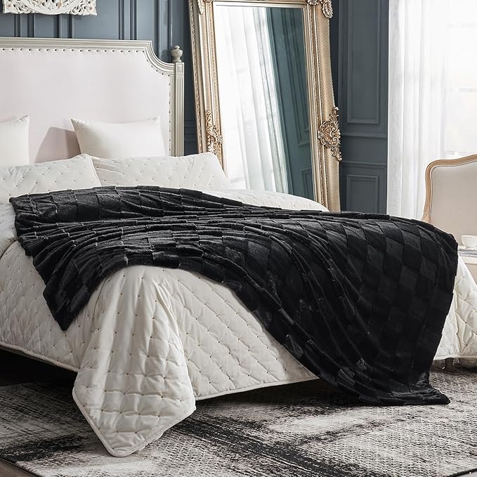 Cozy Bliss Checkered White Faux Rabbit Fur Throw Blanket, Soft Fuzzy Fluffy Minky Cream Furry Blankets for Couch, Bed (Black, King(108" x 90")