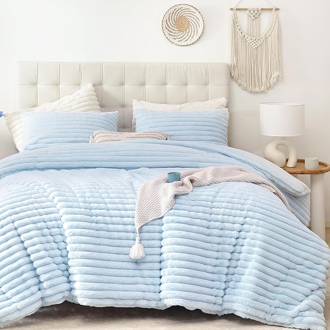 Smoofy Fluffy King Size Comforter Set 3 Pieces - Light Blue Fleece Fluffy Comforter Set, Luxury Fuzzy King Bedding Set, Soft King Bed Set All Season, Heavy Faux Fur Comforter with 2 Pillow Cases