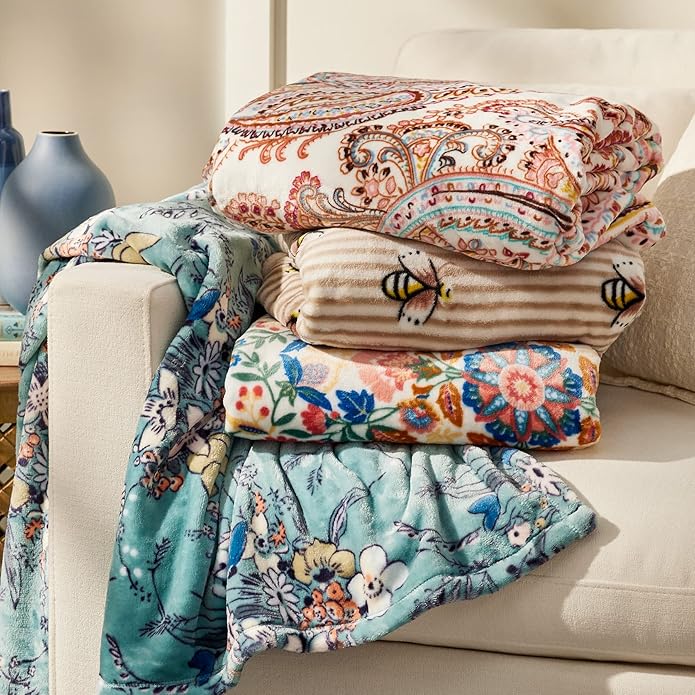 Vera Bradley Women's Fleece Plush Throw Blanket