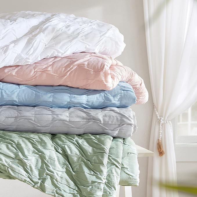 Comfort Spaces Comforter for Queen Size Bed, Ogee Ruched with Crinkle Texture, Breathable Comforter Set Queen, All Season Lightweight Bedding Set, Shams, Décor Pilow, Full/Queen White 4 Piece