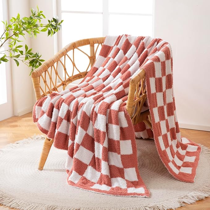 YIRUIO Throw Blanket Checkered Chessboard Fluffy Fuzzy Warmer Comfort Reversible Super Soft Cozy for Home Decor Bed Couch Sofa Living Room (Red, 51''x63'')