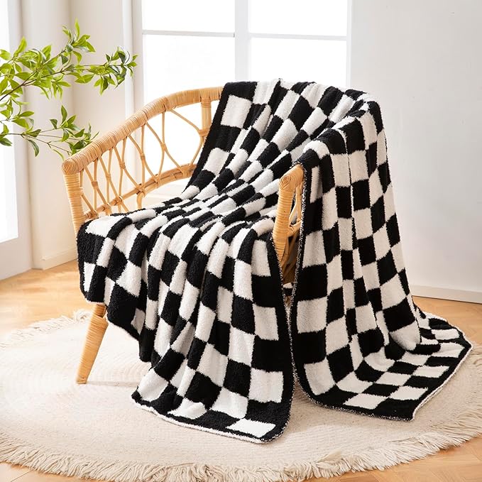 YIRUIO Throw Blanket Checkered Chessboard Fluffy Fuzzy Warmer Comfort Reversible Super Soft Cozy for Home Decor Bed Couch Sofa Living Room (Black, 51''x63'')