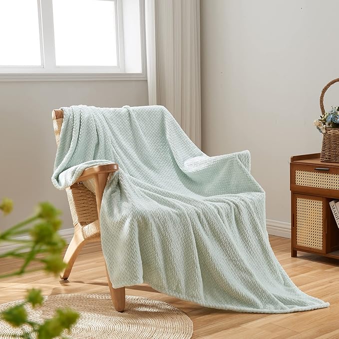 NEWCOSPLAY Super Soft Throw Blanket Mint Premium Silky Flannel Fleece Leaves Pattern Lightweight Bed Blanket All Season Use (Mint, Throw(50"x60"))