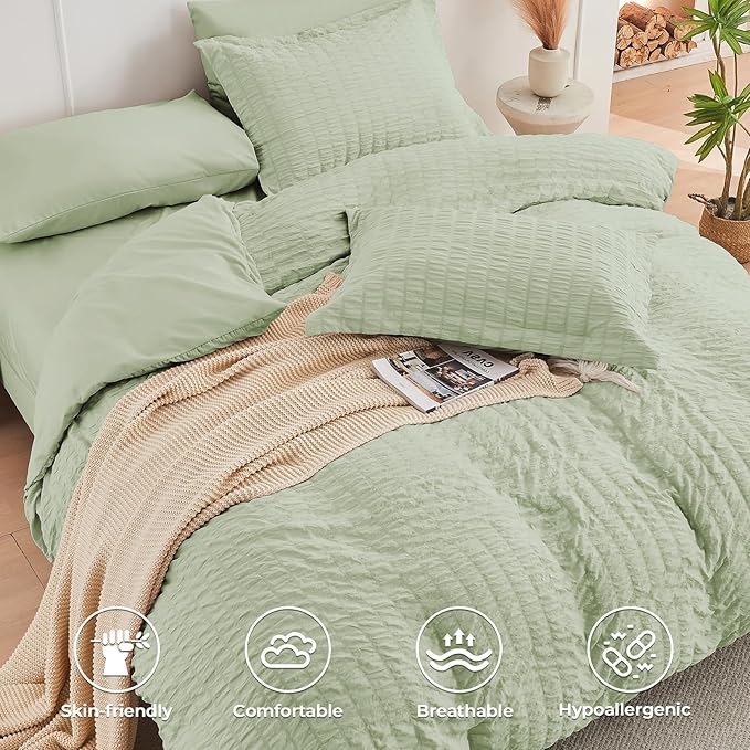 HYMOKEGE Light Green Queen Comforter Set Seersucker 7 Pieces, All Season Luxury Bed in a Bag for Bedroom, Bedding Set with Comforters, Sheets, Pillowcases & Shams