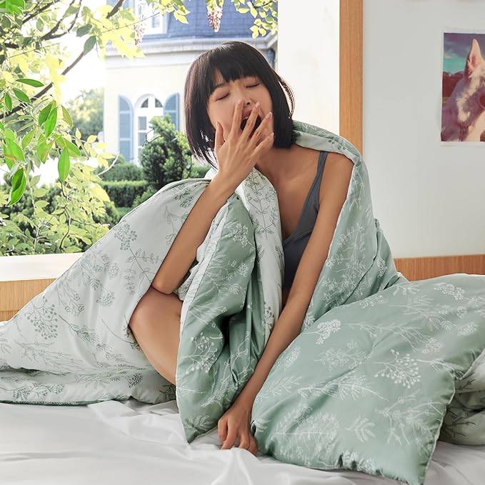 Bedsure Twin/Twin XL Comforter Set - Sage Green Bed Set, 2 Pieces Cute Floral Bedding, 1 Soft Reversible Botanical Flowers Comforter and 1 Pillow Sham