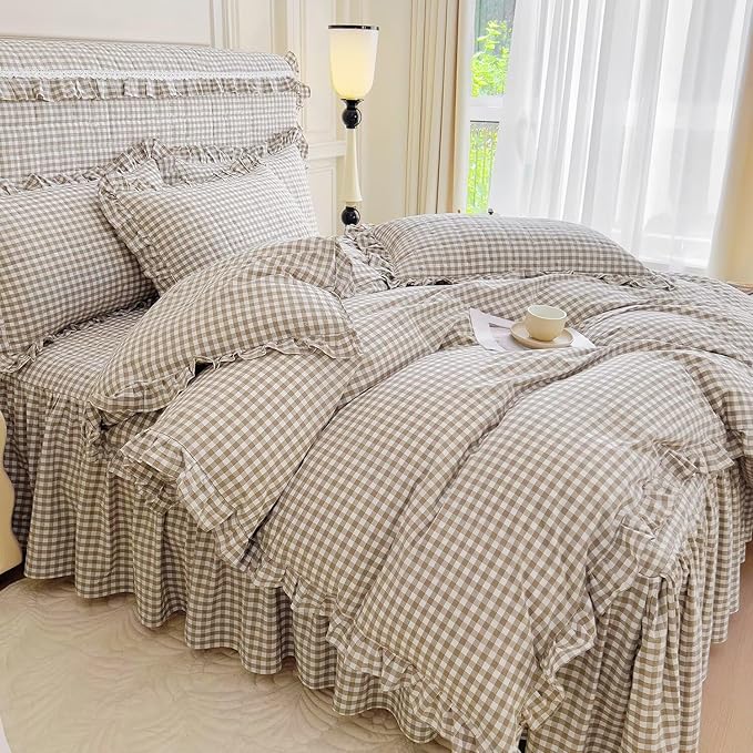 mixinni Vintage Ruffle Tan Gingham Comforter Set 3-Piece Washed Cotton King Beige Grid Bedding Set with Taupe Geometric Checkered Pattern, Farmhouse Chic Soft Fluffy Comforter for All-Season