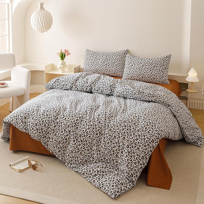 Luxlovery Leopard Comforter Set Cal King Women Men Cheetah Printed Comforter Black White Bedding Set Fluffy Soft Blanket Quilts with 2 Pillowcases for California King Bed