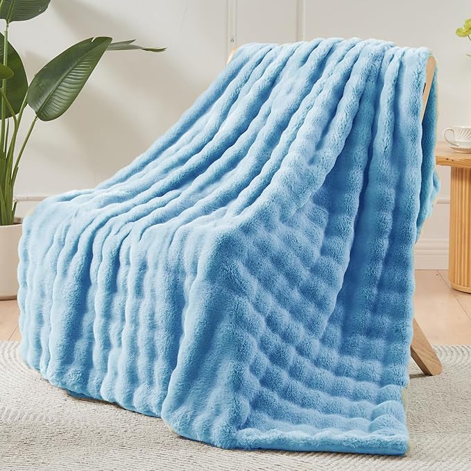 NEWCOSPLAY Faux Fur Throw Blanket Blue Bubble Blanket Thick Warm Soft for Couch Sofa Bed 550GSM (Blue, Throw(50"x60"))