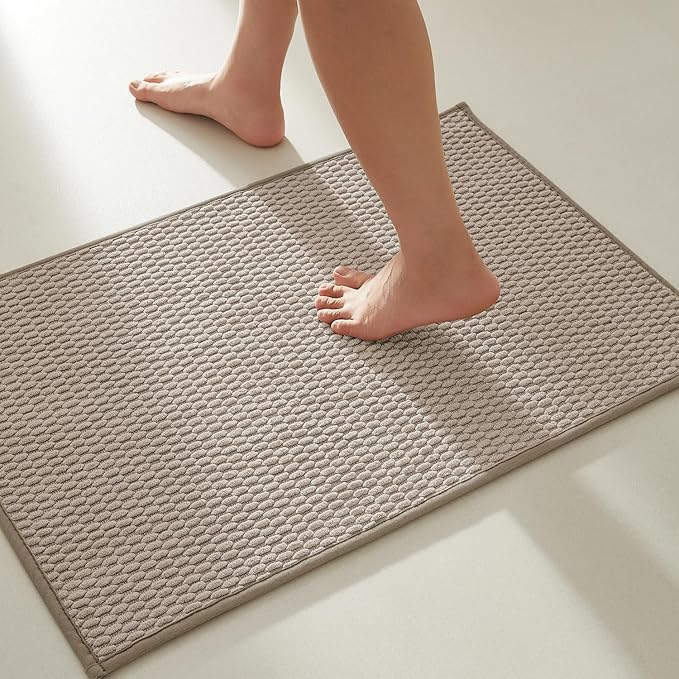 Bathroom Rugs Non Slip Washable, Super Absorbent Thin Bath Mat Small Quick Dry Low Pile Bathroom Rug, Beige 20"x30"