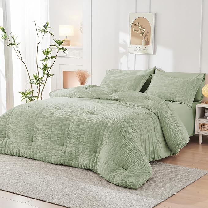 HYMOKEGE Light Green Queen Comforter Set Seersucker 7 Pieces, All Season Luxury Bed in a Bag for Bedroom, Bedding Set with Comforters, Sheets, Pillowcases & Shams