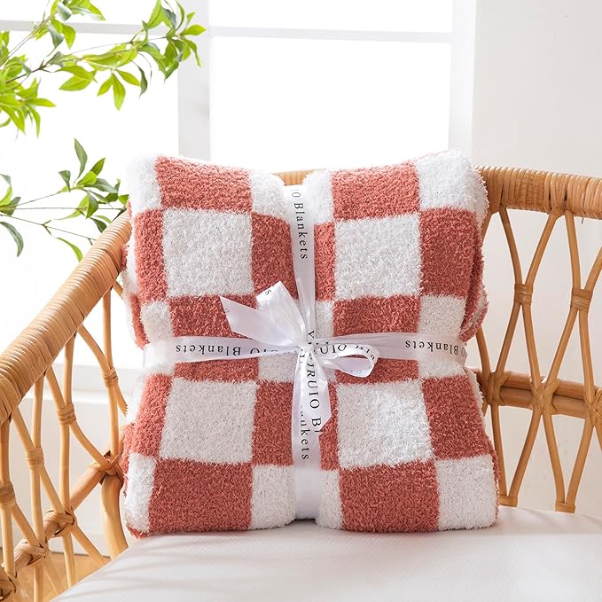 YIRUIO Throw Blanket Checkered Chessboard Fluffy Fuzzy Warmer Comfort Reversible Super Soft Cozy for Home Decor Bed Couch Sofa Living Room (Red, 60''x80'')