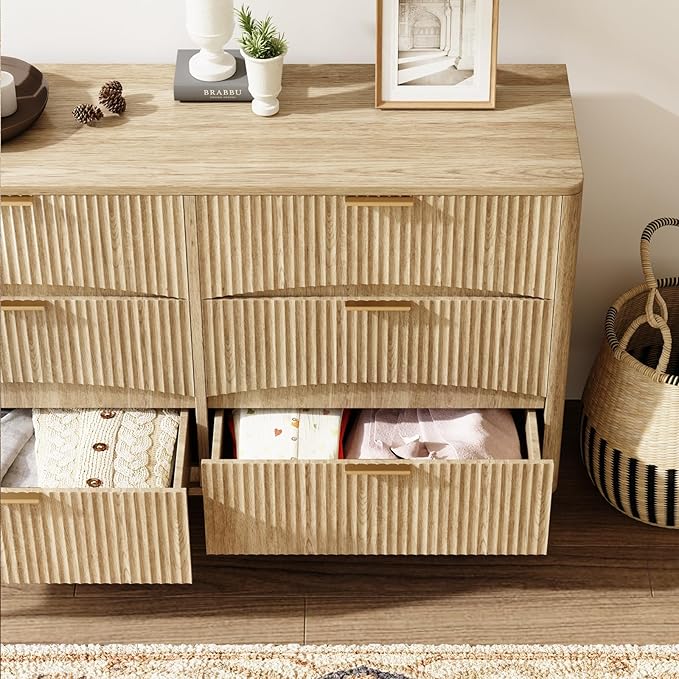 55" Wide Fluted 6 Drawer Dresser, Mid Century Modern Curved Dresser, Light Wood Chest of Drawers for Bedroom, Living Room and Entryway, Natural Oak