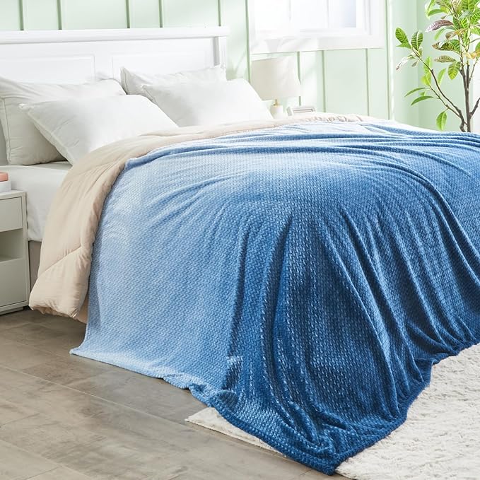NEWCOSPLAY Super Soft Twin Blanket Ombre Blue Premium Silky Flannel Fleece Leaves Pattern Lightweight Bed Blanket All Season Use (Ombre Blue, Twin(60"x80"))