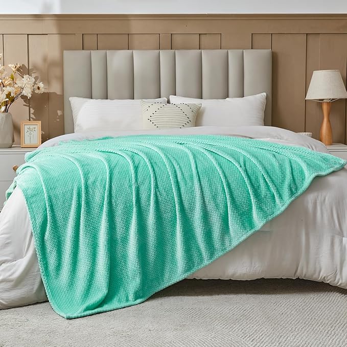 NEWCOSPLAY Super Soft King Blanket Aqua Premium Silky Flannel Fleece Leaves Pattern Lightweight Bed Blanket All Season Use (Aqua, King(90"x110"))