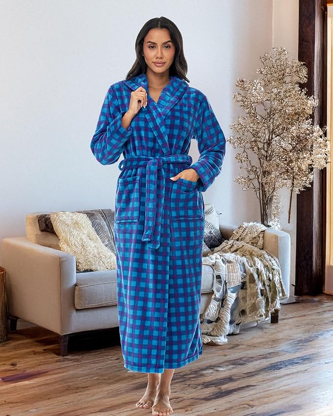 Alexander Del Rossa Womens Robe, Long Plush Bathrobe with Hood, Hooded Robes for Women Plus Size Bath Robe