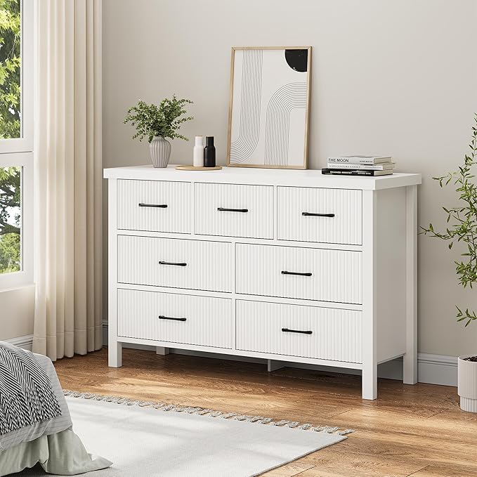Fluted 7 Drawers Dresser for Bedroom, Modern Chest of Drawers with Metal Handle, Wood Dresser TV Stand, Wooden Closet Clothes Storage Organizer for Living Room, Hallway (White)