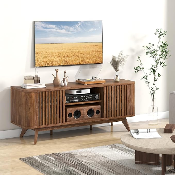 Giantex Fluted TV Stand for TVs up to 60", Mid Century Modern Entertainment Center w/Storage, 2-Door TV Cabinet w/Adjustable Shelves, Media Console Table for Living Room, Bedroom, Walnut