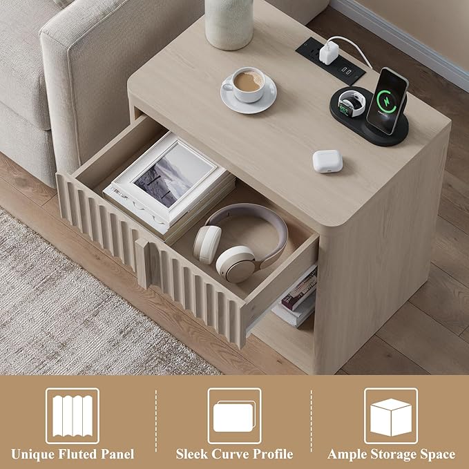 Fluted Nightstand Set of 2 with Charging Station, 23.6" Wood End Table with Solid Wood Handle, Curved Profile Design, Mid Century Moden Bedside Table for Bedroom, Living Room, Natural Oak