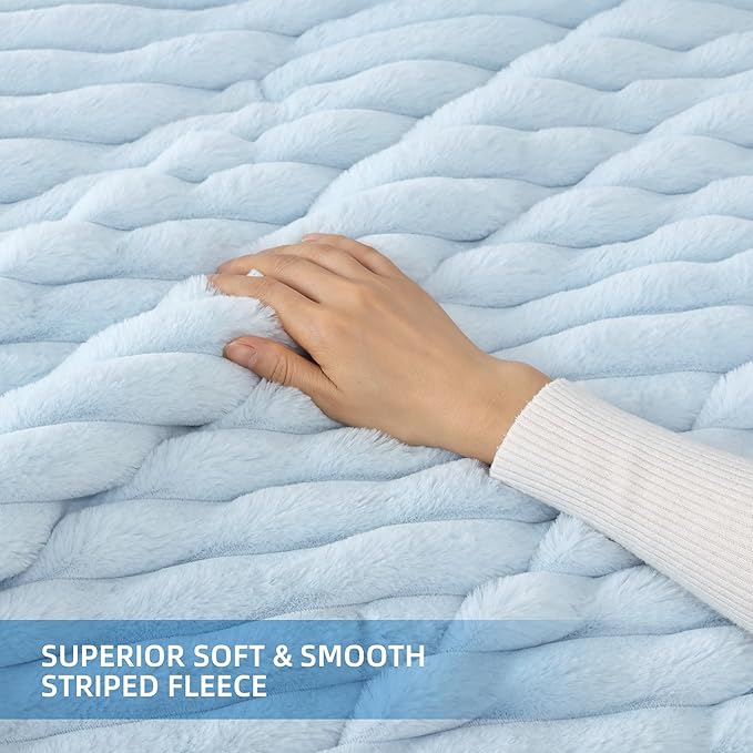 Smoofy Fluffy Queen Size Comforter Set 3 Pieces - Light Blue Fleece Fluffy Comforter Set, Luxury Fuzzy Queen Bedding Set, Soft Warm Bed Set All Season, Heavy Faux Fur Comforter with 2 Pillow Cases