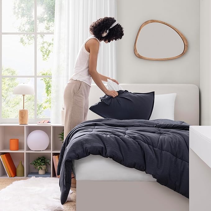 UGG Leonora Comforter Set with 1 Pillow Sham Lightweight Down Alternative Blanket All Season Washable and Hypoallergenic Bedding Set for College Apartment or Dorm Essentials, Twin/Twin XL, Navy Blue