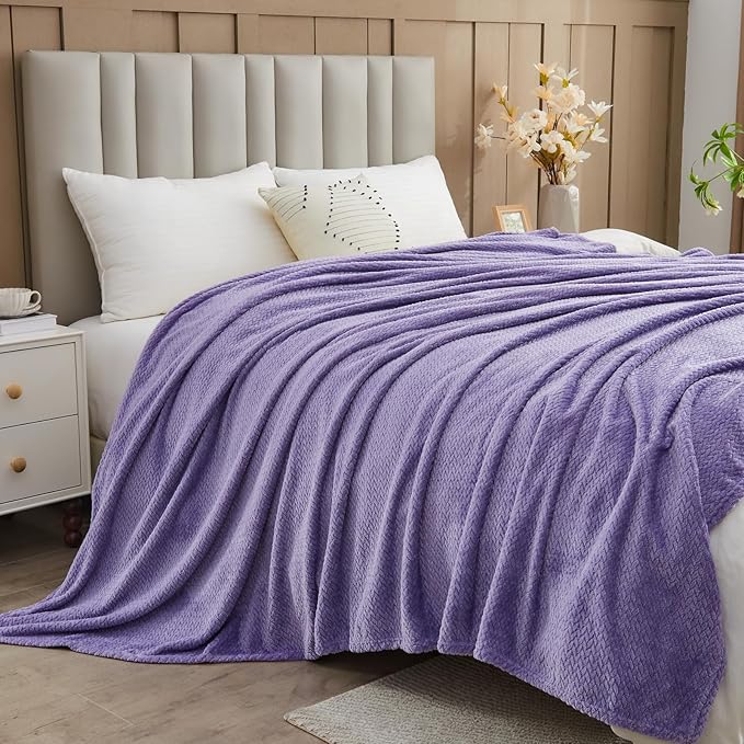 NEWCOSPLAY Super Soft King Blanket Lavender Premium Silky Flannel Fleece Leaves Pattern Lightweight Bed Blanket All Season Use (Lavender, King(90"x110"))