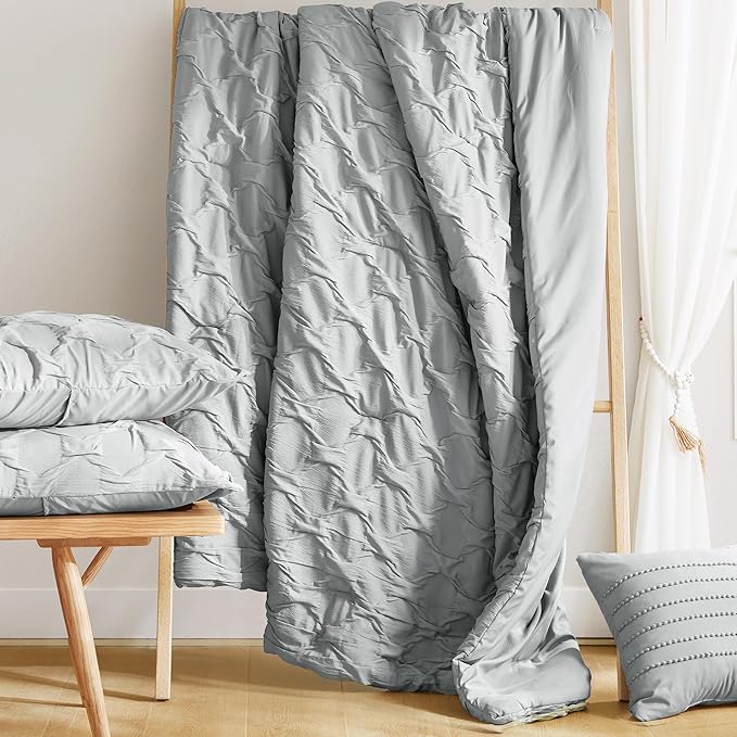Comfort Spaces Comforter for Queen Size Bed, Ogee Ruched with Crinkle Texture, Breathable Comforter Set Queen, All Season Lightweight Bedding Set, Shams, Décor Pilow, Full/Queen Gray 4 Piece