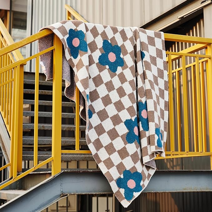 YIRUIO Throw Blankets Checkerboard Grid Chessboard Gingham Warmer Comfort Reversible Shaggy Cozy Decor for Home Bed Couch (Blue Floral, 51''x63'')