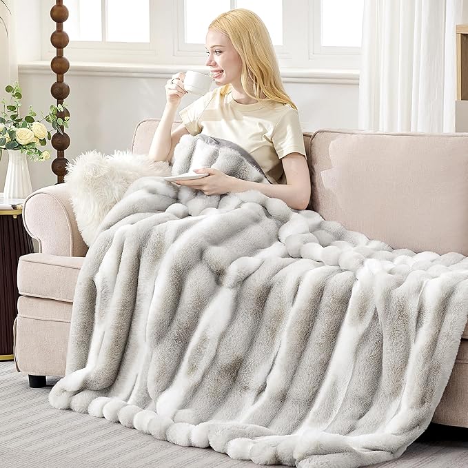 Faux Rabbit Fur Throw Blanket – 850GSM Thick & Warm, Ultra Soft Plush Blanket for Couch, Bed, Sofa, Ideal Gift for Women, 60" × 80", Grey