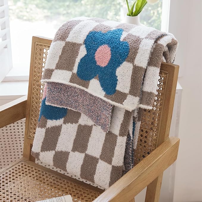 YIRUIO Throw Blankets Checkerboard Grid Chessboard Gingham Warmer Comfort Reversible Shaggy Cozy Decor for Home Bed Couch (Blue Floral, 51''x63'')