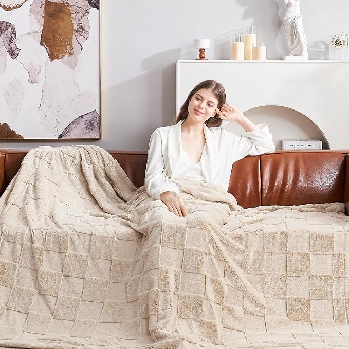 Cozy Bliss Tan Checkered Large Faux Rabbit Fur Twin Bed Blanket, Soft Fuzzy Fluffy Minky Furry Blankets for Couch, Bed, Adults (60 * 80 Inches Beige)