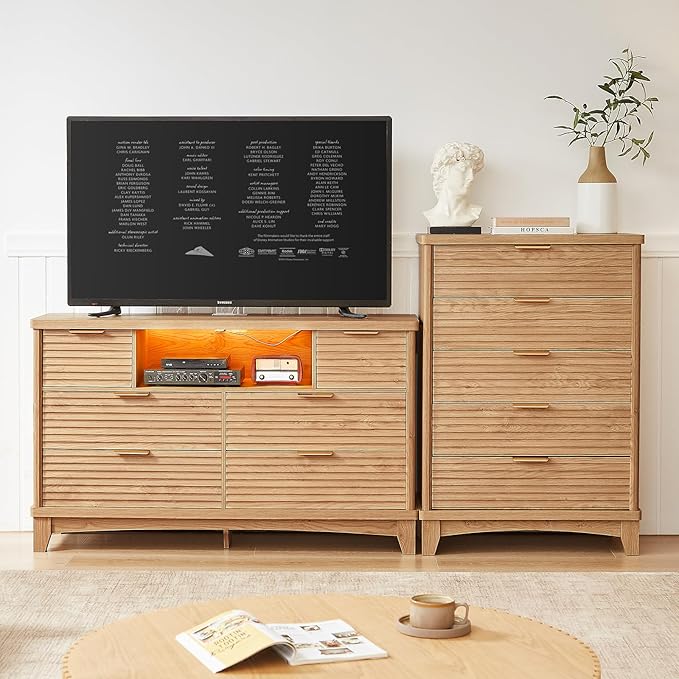 AOGLLATI Black Dresser for Bedroom with Slanted Louvre Design,Retro Chest of Drawers with Charging Station, Wooden Tall 5 Drawer Dresser for Bedroom,Living Room, Hallway, Wood