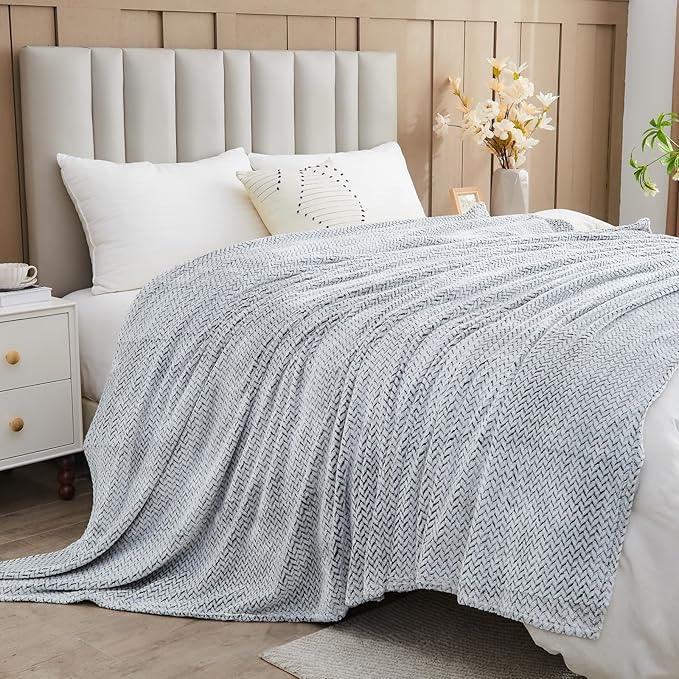 NEWCOSPLAY Super Soft Twin Blanket Frosty Dark Grey Premium Silky Flannel Fleece Leaves Pattern Lightweight Bed Blanket All Season Use (Frosty Dark Grey, Twin(60"x80"))