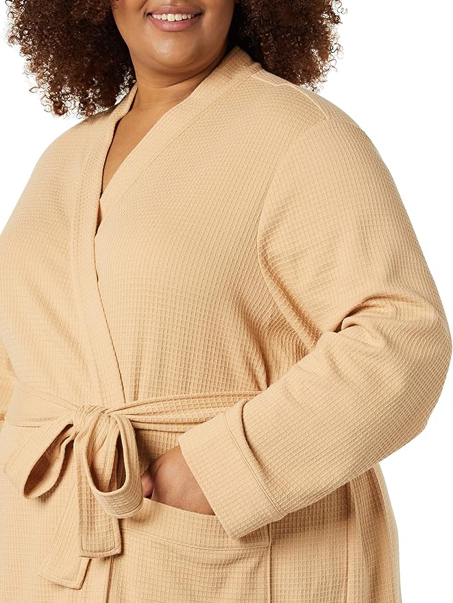 Amazon Essentials Women's Lightweight Waffle Full-Length Robe (Available in Plus Size)