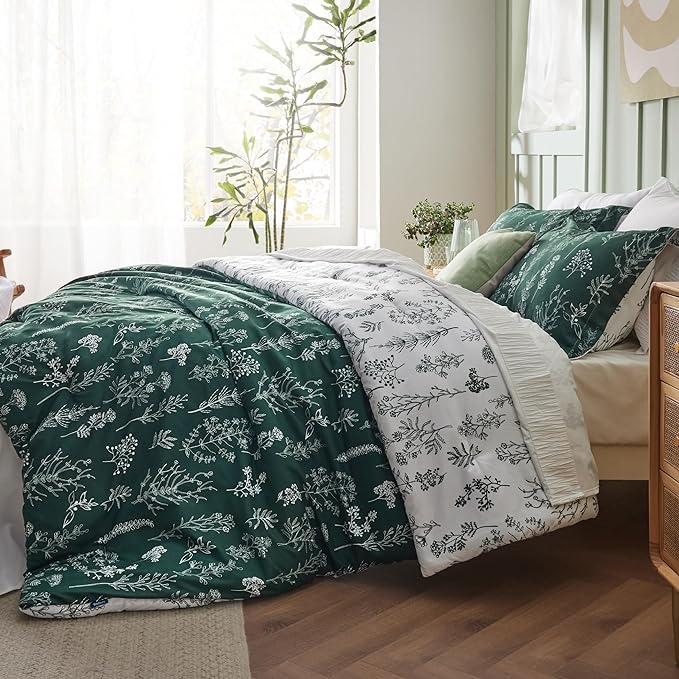 Bedsure King Comforter Set - Emerald Bed Set, 3 Pieces Cute Floral Bedding, 1 Soft Reversible Botanical Flowers Comforter and 2 Pillow Shams
