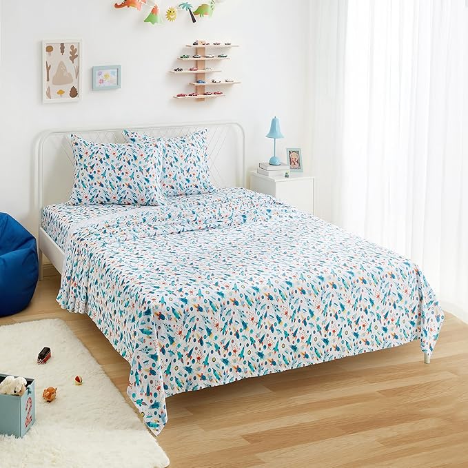 Amazon Basics Microfiber Kids' Sheet Set with Pillowcase, 4 Piece, Queen, Cosmic Adventure