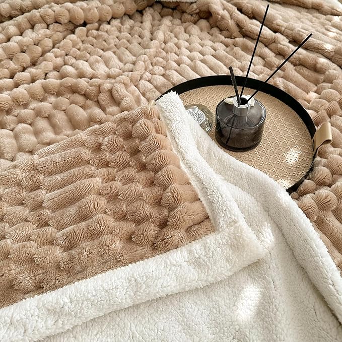 UKELER Sherpa Throw Blanket 60 × 80 inch, 470 GSM Striped Sherpa Fleece Blanket for All Season, Warm and Cozy Blankets for Couch Sofa Bed Office Camping, Silver Gray