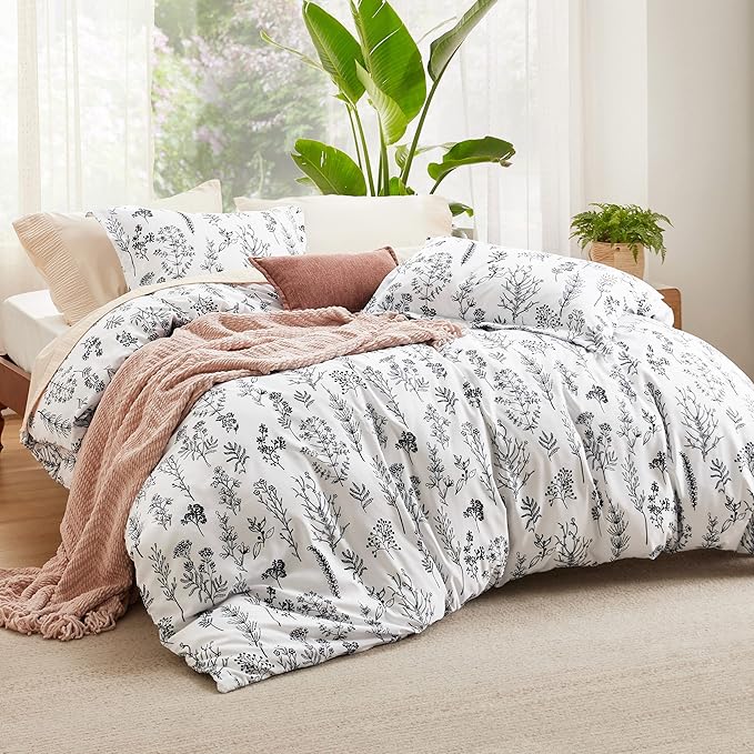 Bedsure King Comforter Set - Bright White Bed Set, 3 Pieces Cute Floral Bedding, 1 Soft Reversible Botanical Flowers Comforter and 2 Pillow Shams