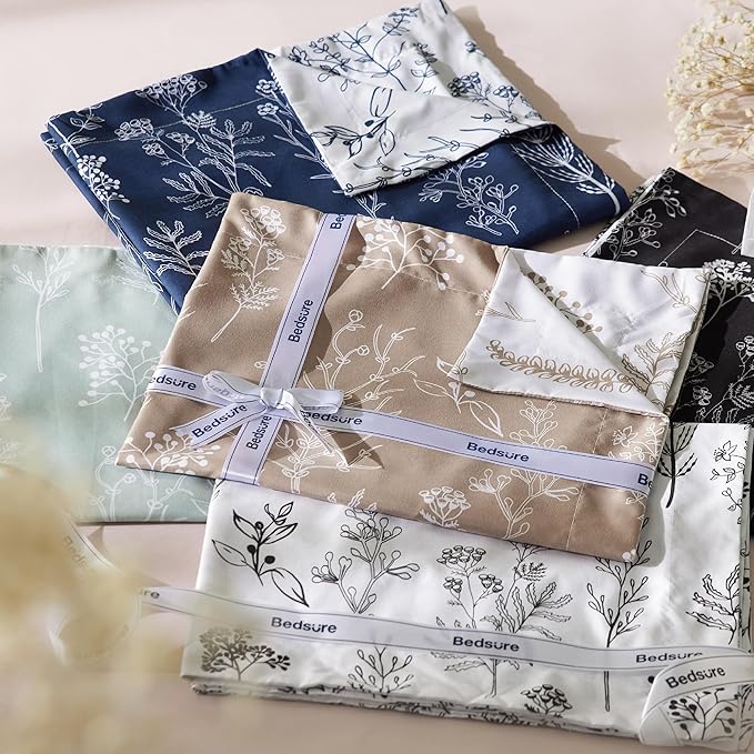 Bedsure Queen Comforter Set - Light Taupe Bed Set, 3 Pieces Cute Floral Bedding, 1 Soft Reversible Botanical Flowers Comforter and 2 Pillow Shams