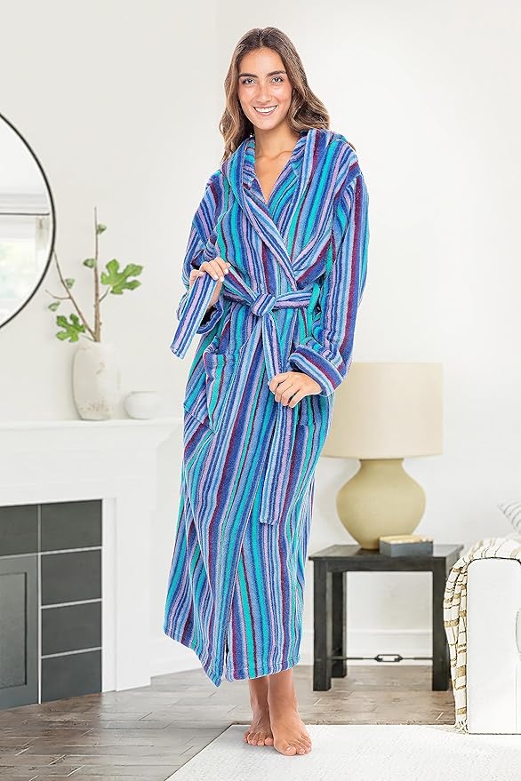 Alexander Del Rossa Womens Robe, Long Plush Bathrobe with Hood, Hooded Robes for Women Plus Size Bath Robe
